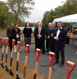 2014 Groundbreaking 1
